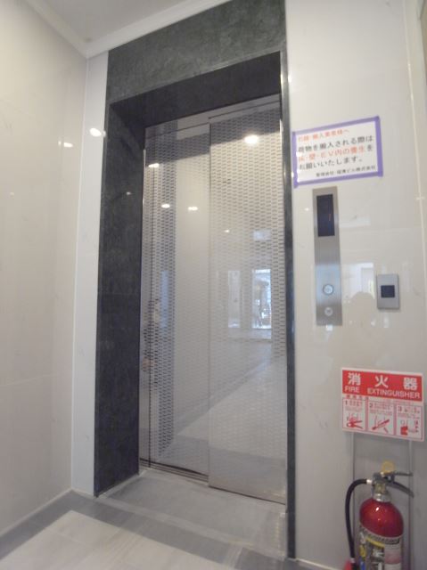 キッチン　エレベーター