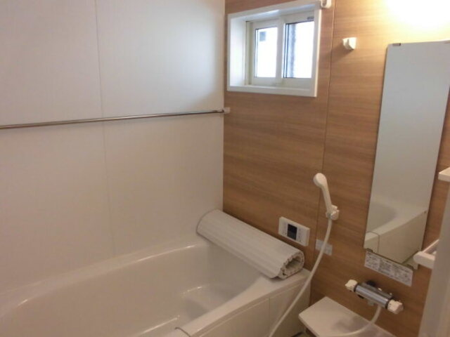 バス・シャワールーム　２０３　浴室