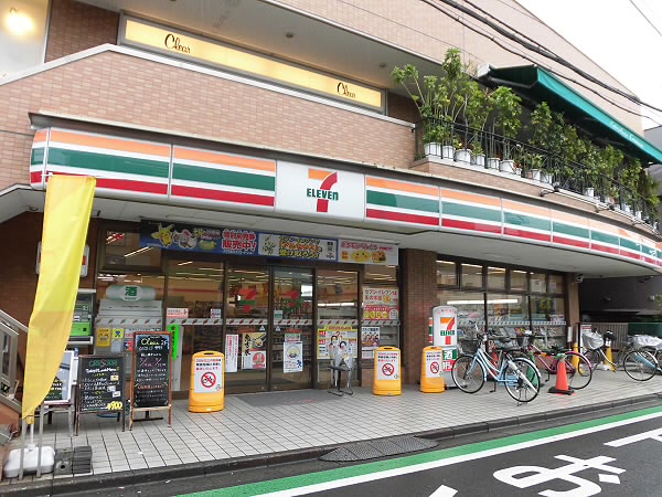 コンビニ　セブンイレブン（コンビニ）まで133m