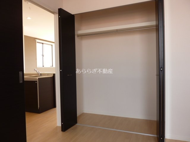 収納　北面洋室クローゼット