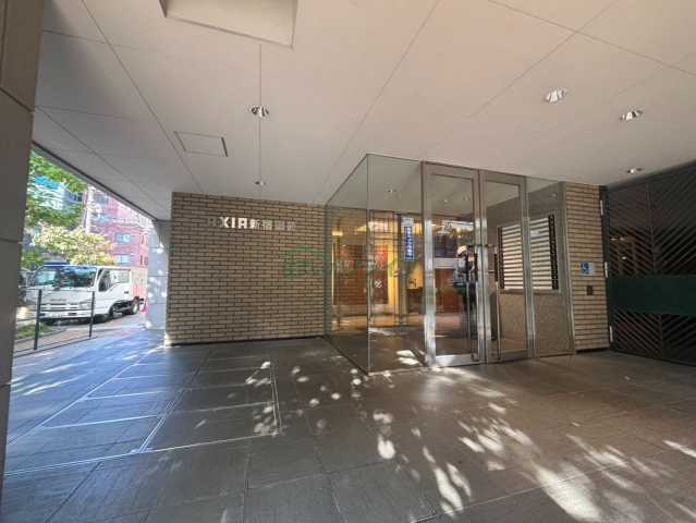東京メトロ丸ノ内線 新宿御苑前駅 徒歩3分 15階建 築29年の外観写真