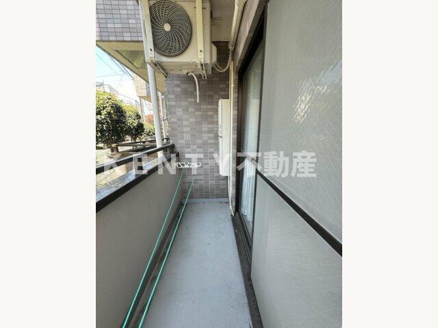 バルコニー　バルコニーからの眺めを楽しみながら食事をしませんか