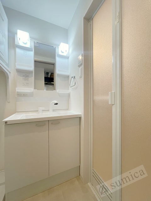 洗面設備　洗面脱衣所付き！独立洗面台が便利です♪♪