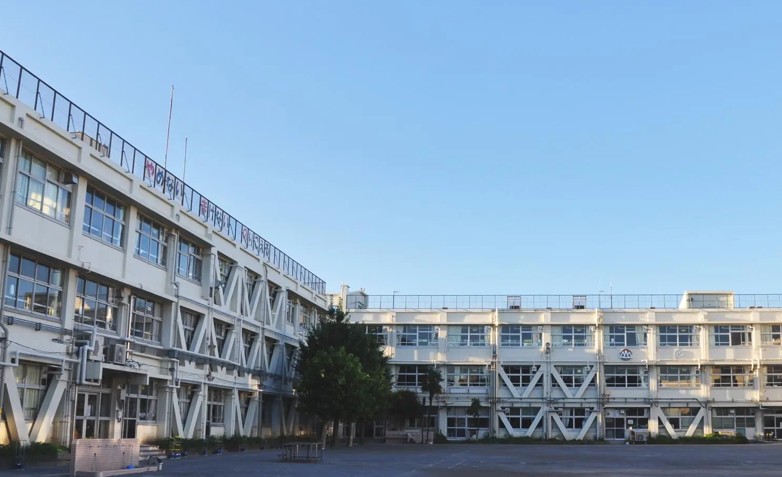 小学校　世田谷区立山野小学校（小学校）まで364m