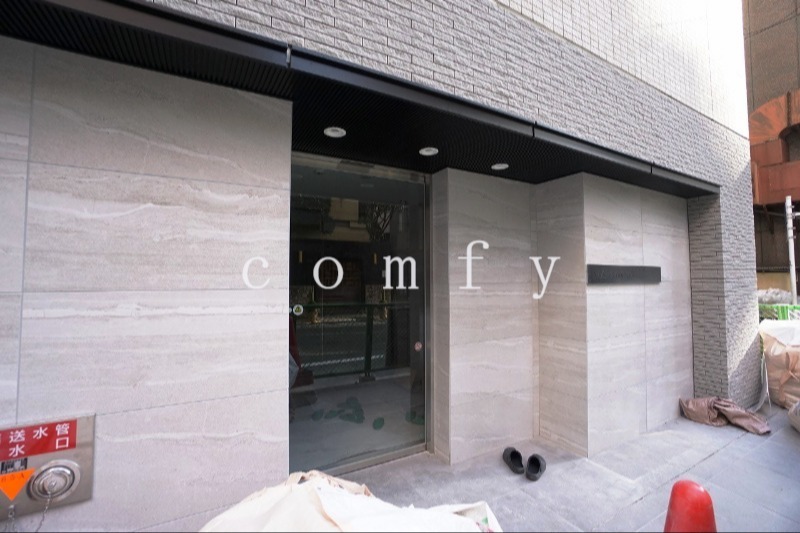 その他共有部分　エントランス（施工中）