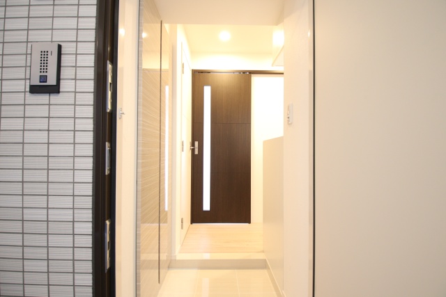 玄関　※別室の参考写真の為、現況優先です。