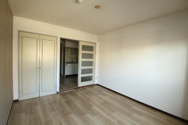 居室・リビング　別号室の写真です