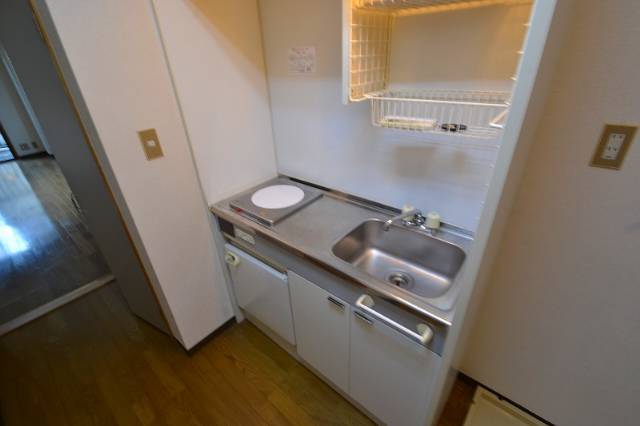 キッチン　人気のIH♪　冷蔵庫も付いてます☆