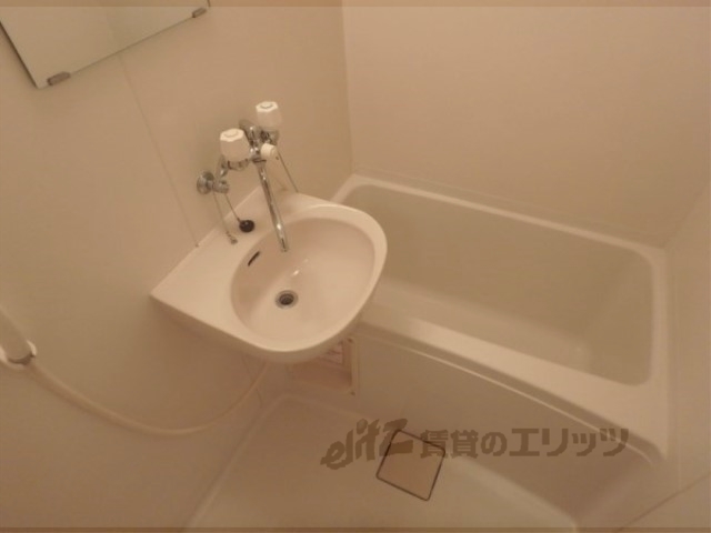 バス・シャワールーム　バス