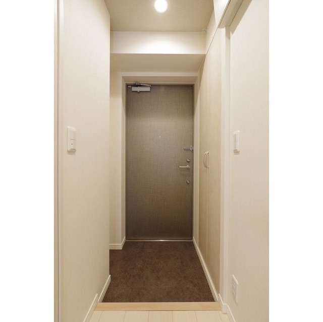 玄関　弊社は都内全域の物件をご紹介可能です！