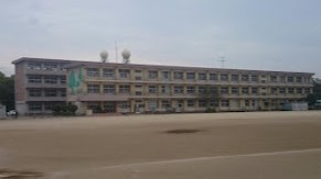 小学校　大分市立明治北小学校（小学校）まで811m