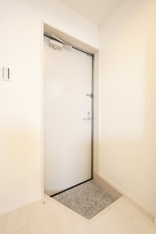 玄関　※モデルルーム参考写真