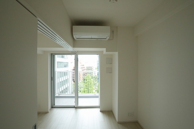 居室・リビング　内観1