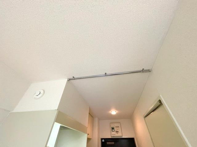 その他設備　カーテンレール付