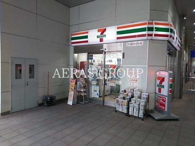 コンビニ　セブンイレブン京急ST大森町店（コンビニ）まで195m