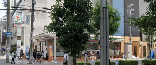 コンビニ　セブンイレブン大阪道修町1丁目（コンビニ）まで497m