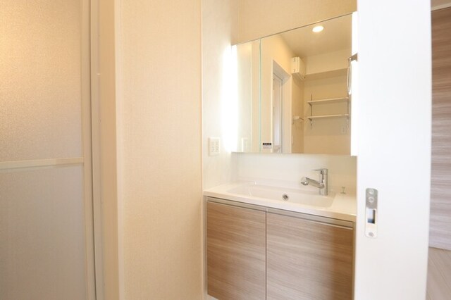 洗面設備　洗髪洗面化粧台