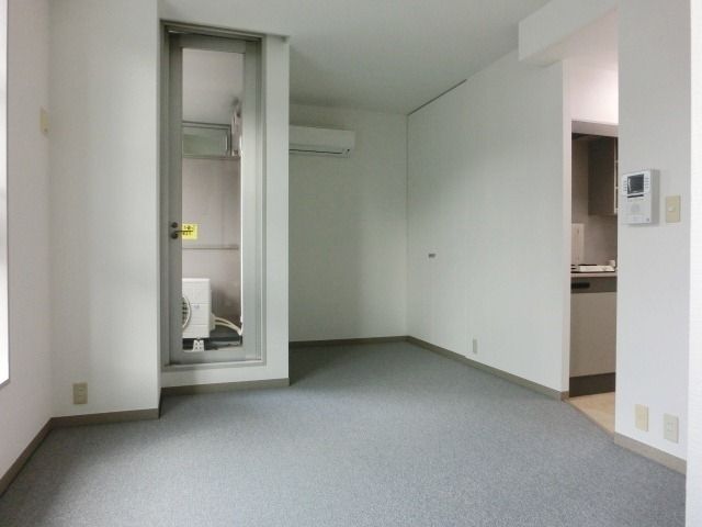 居室・リビング　洋室８帖