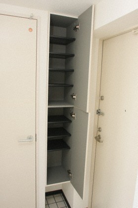 収納　シューズボックス☆