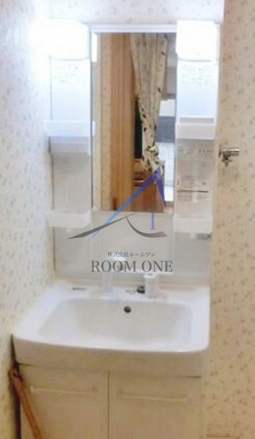 洗面設備　洗面台です。