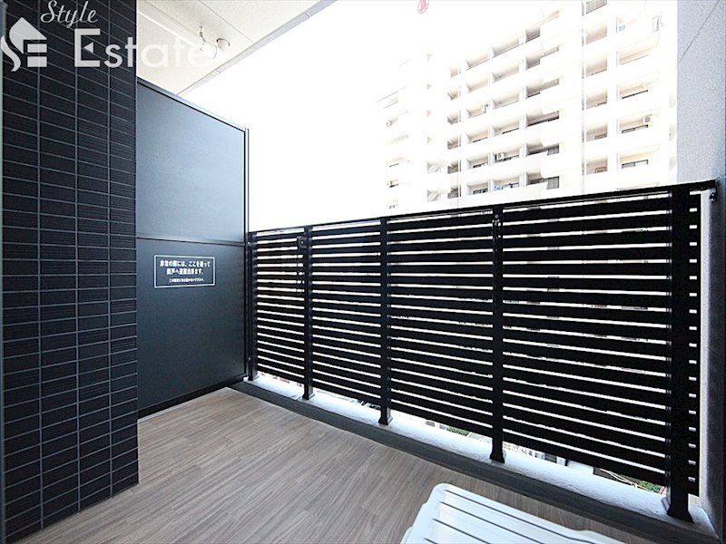 バルコニー　バルコニー