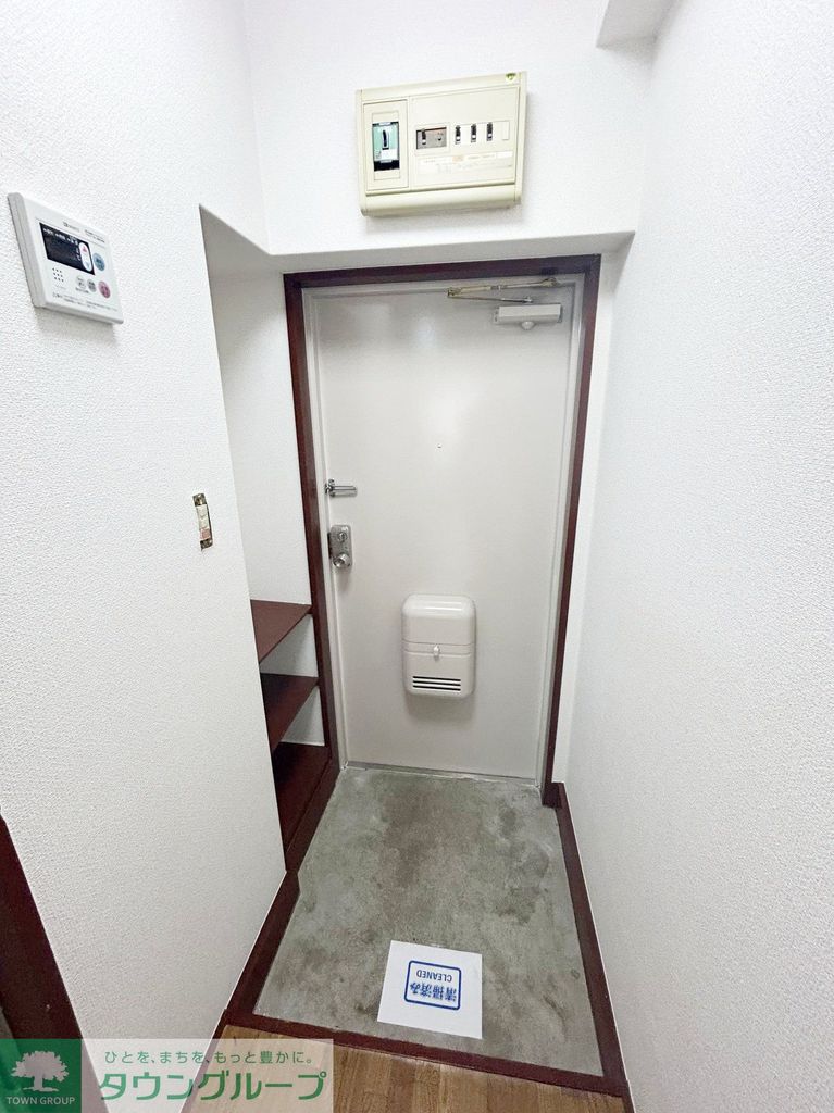 玄関　★玄関・靴置あります★