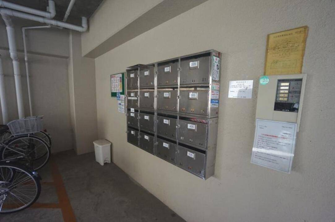 エントランス　メールBOX