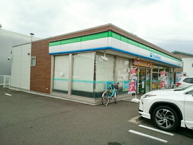 コンビニ　ファミリーマート　大和町焼野店（コンビニ）まで650m