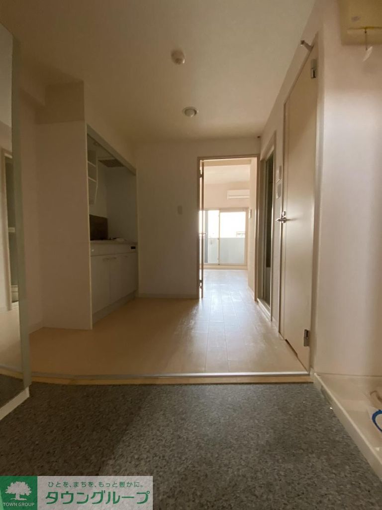 玄関　キッチン