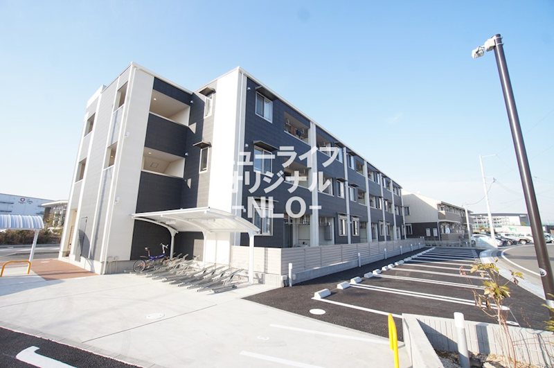 建物外観　外観写真（昼）