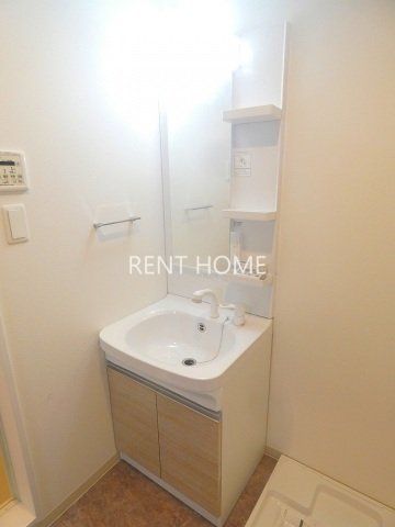 洗面設備　独立洗面台です。