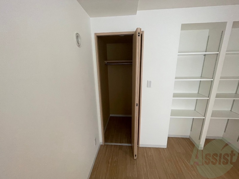 収納　クローゼットがありました。お洋服や荷物はここへ