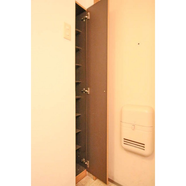 収納　同じ建物の別の部屋