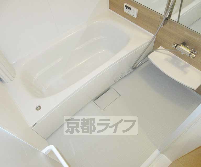 バス・シャワールーム　大きなお風呂