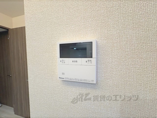 その他設備　給湯器リモコン
