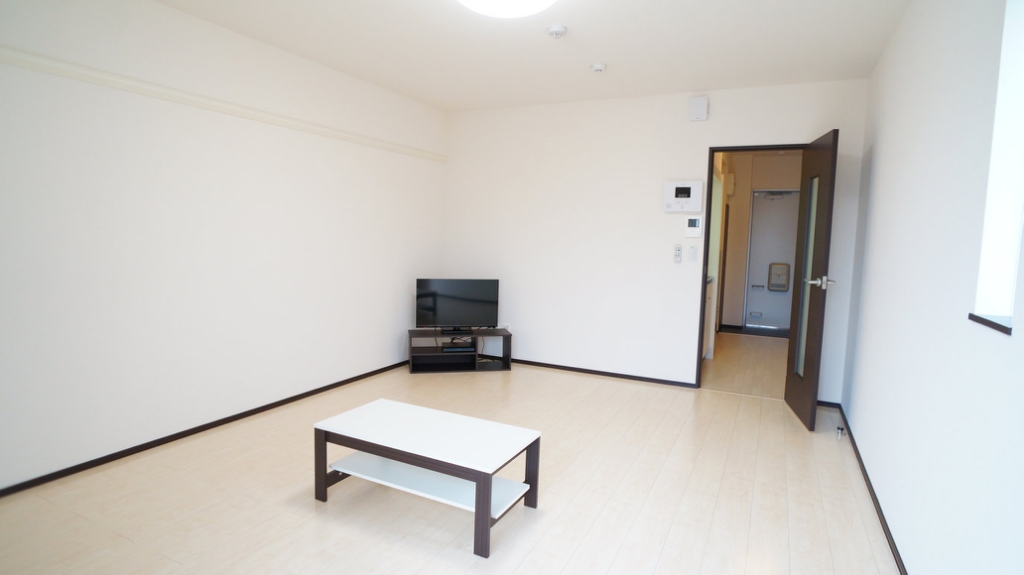 その他部屋・スペース　明るいお部屋で憧れの一人暮らし。