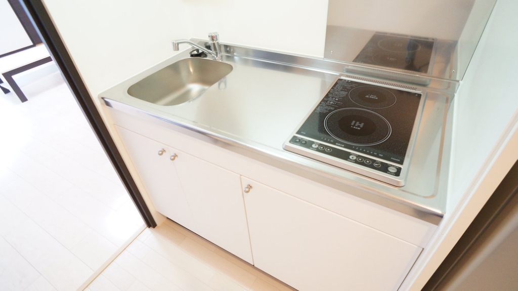 キッチン　コンパクトなキッチンで掃除もラクラク。