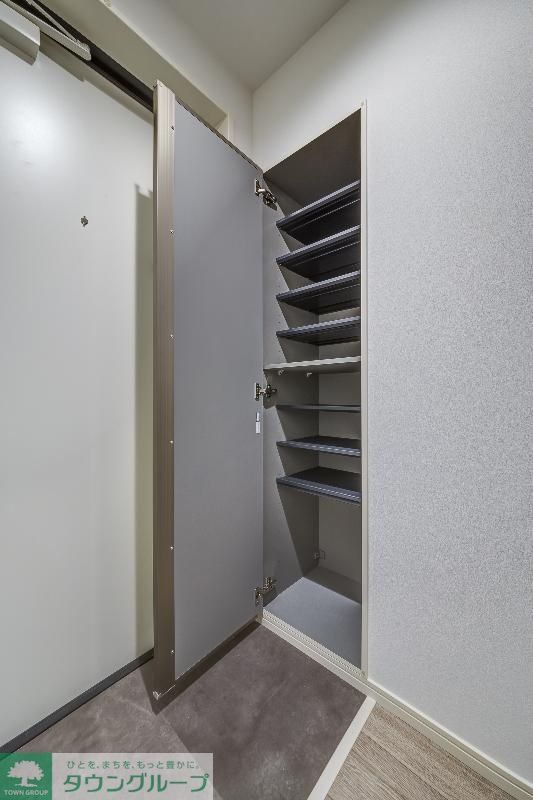 玄関　お問合せはタウンハウジングまで！※現地待合わせ相談可能