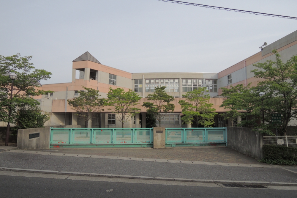 小学校　西宮市立東山台小学校（小学校）まで149m