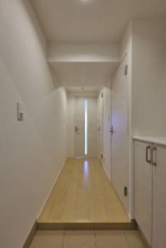 玄関　収納もある玄関です