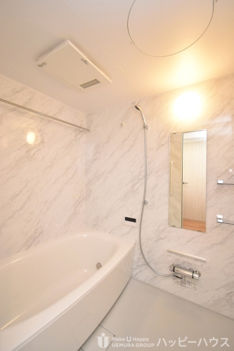 バス・シャワールーム　同物件の同じ間取りのお写真です。現況優先でお願いします。