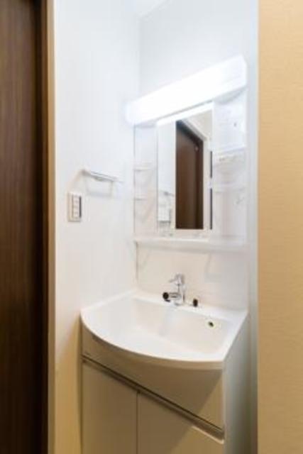 洗面設備　※写真は同タイプ住戸です。