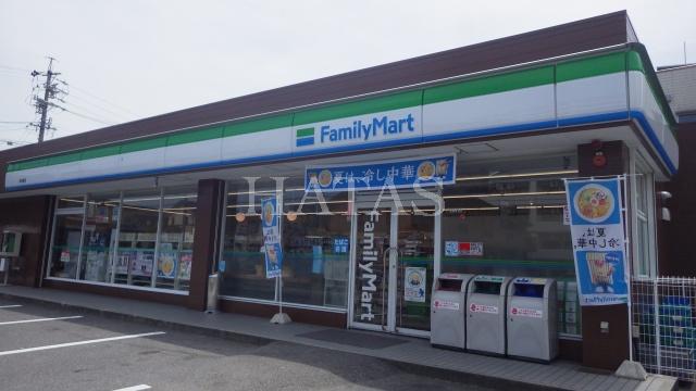 コンビニ　ファミリーマート　刈谷新富町南店（コンビニ）まで200m