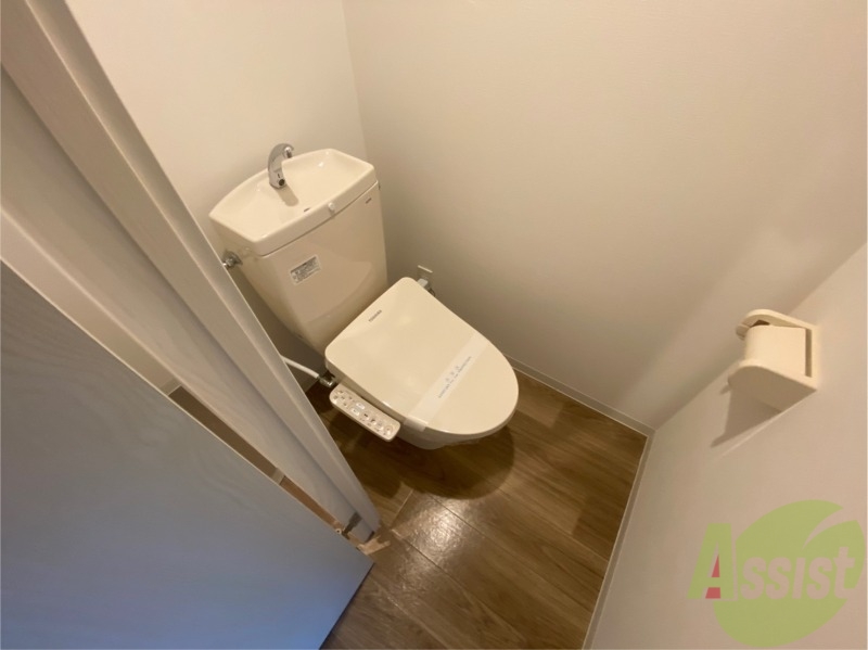 トイレ　トイレです。ウォシュレット付を探している方、おすすめです。