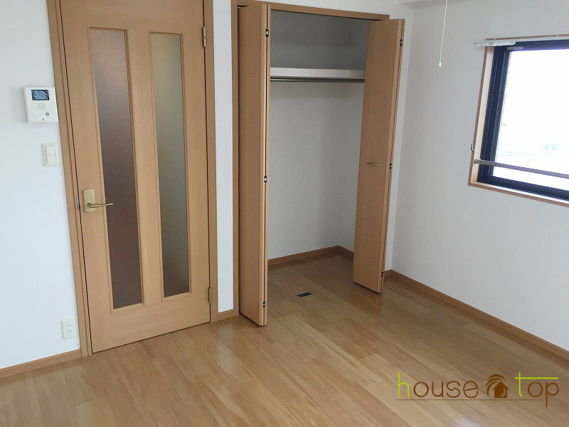 居室・リビング　2口もガスコンロがついてて、お料理楽々♪