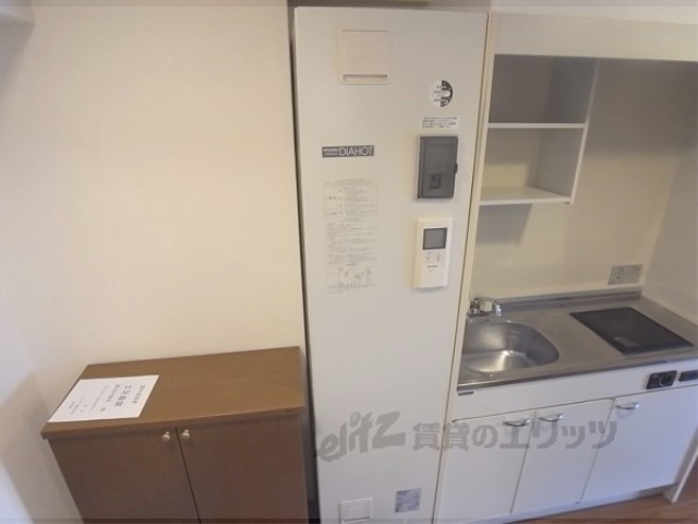 その他設備　給湯器リモコン