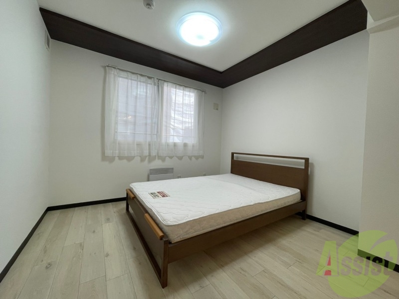 その他部屋・スペース　５．３帖の洋室です。家具の配置もしやすそうですね！