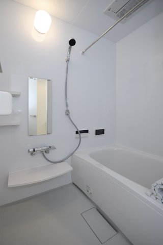 バス・シャワールーム　ピース・ウィステリア A棟