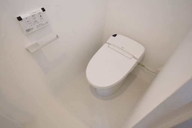 トイレ　ピース・ウィステリア A棟