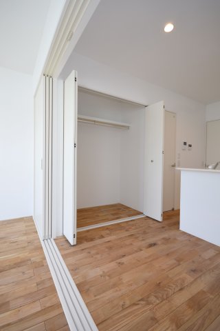 収納　ピース・ウィステリア A棟